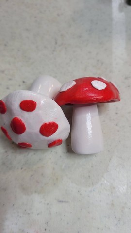 Miniature Mushroom Table and Stools